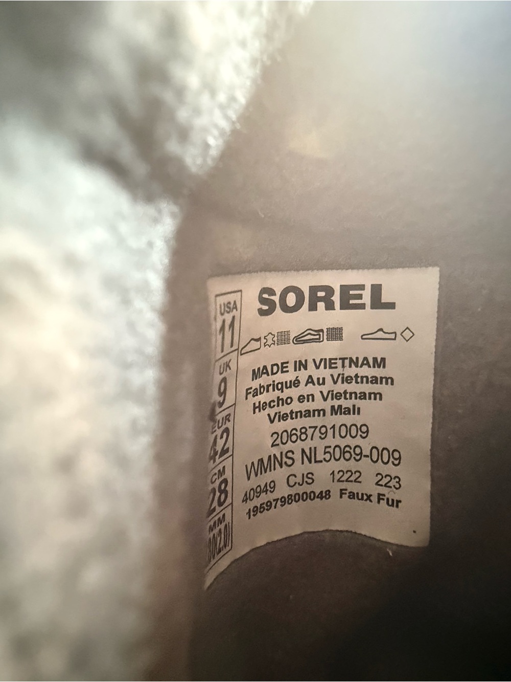 Sorel Explorer Joan Insulated Waterproof Women's boots in Light Gray. - Picture 6 of 6